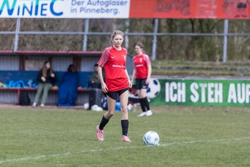 Bild 320 - wBJ VfL Pinneberg - Waldd�rfer SV : Ergebnis: 5:0